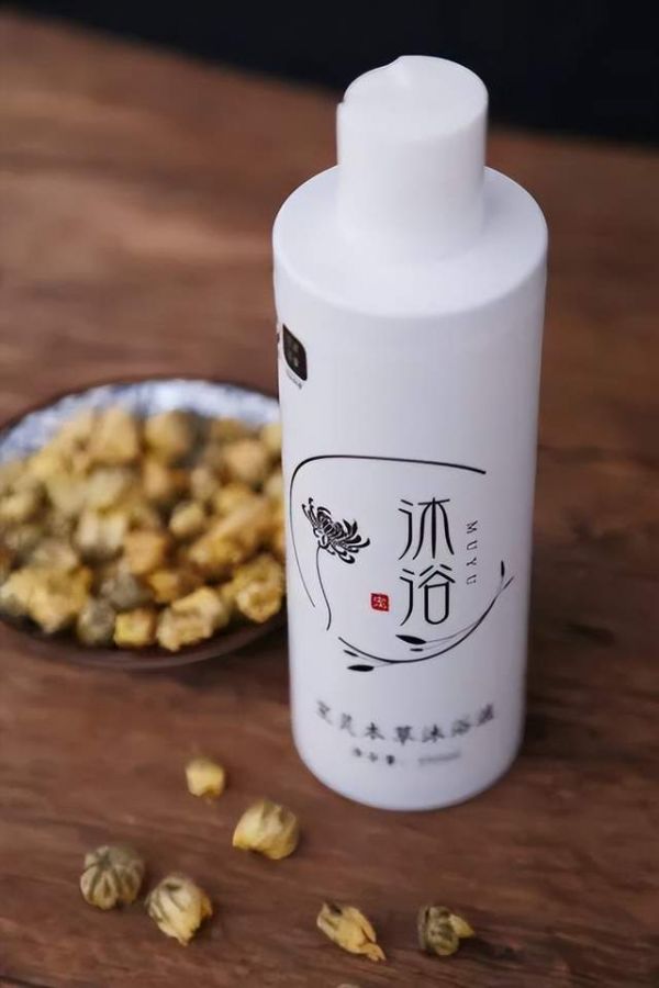 宠灵本草携手知宠百科 助力流浪动物公益救助