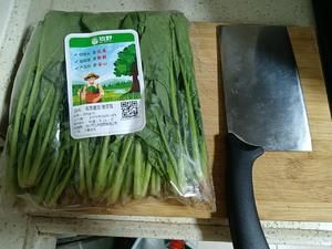 超详细宝宝辅食1：菠菜泥的做法 步骤1