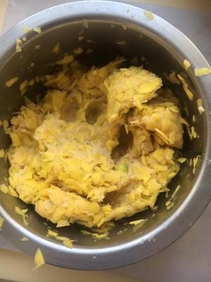 【宠物食谱】胡萝卜鸡胸饼的做法 步骤2