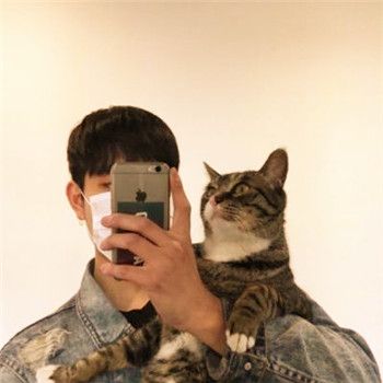 男生头像抱猫