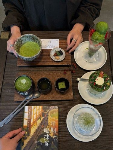 东莞！！在漂亮抹茶专门店喝圣诞限定