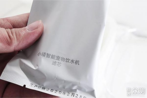 小米众筹宠物饮水机体验，安全静音大容量_新浪众测