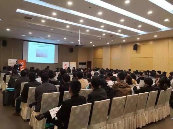 自主研发方博士宠物DR震撼亮相2018长三角小动物兽医师大会
