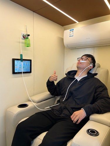 躺着吸氧也太舒服了 快乐吸氧的一天