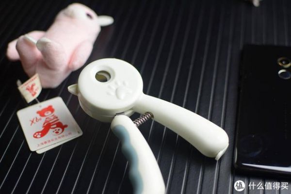 可视窗口+防飞溅设计，这款宠物指甲剪，能够拯救你的家具