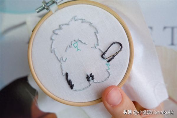 大狗狗小绣法，一个简单的小技巧，绣一只超萌的古牧狗狗刺绣教程