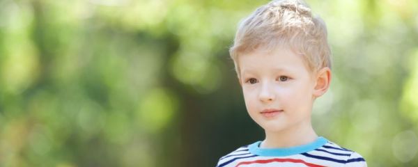 如何让狗狗学会上厕所 怎么养狗 养狗要注意什么