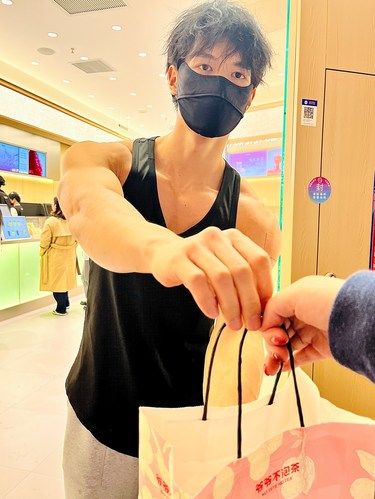 OMG‼️是谁在给我递奶茶