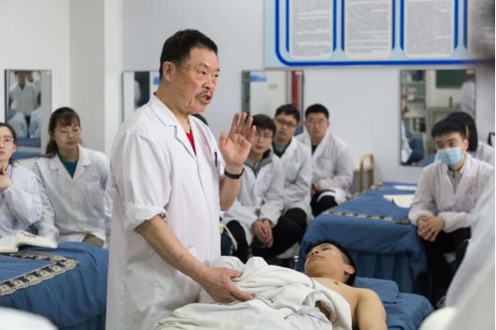 院长 湖北 恩施 学院 医学部 医学 学部 智慧 引领 健康 教育
