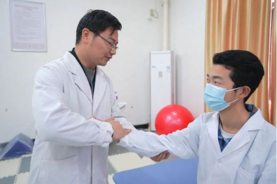 院长 湖北 恩施 学院 医学部 医学 学部 智慧 引领 健康 教育