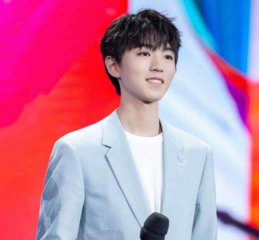 让狗仔失望的男星：王俊凯被跟拍一个月后，只发现两个无聊的爱好