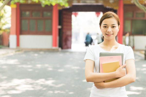 金堂县宠物养护与经营技术学院