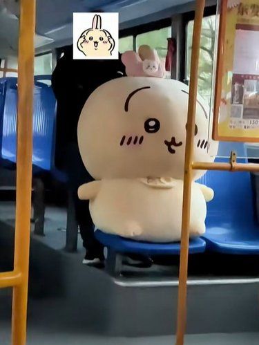 起猛了遇到乌萨奇坐公交了