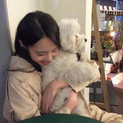 甜美女生抱宠物的可爱头像 喜爱小动物的可爱女生合照头像