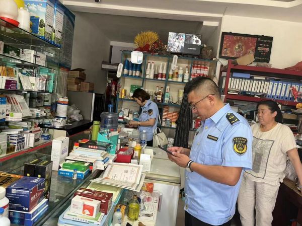 呼和浩特市农牧业综合行政执法支队对辖区内宠物店开展专项检查相关图片