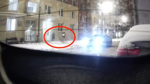 俄三防部队司令被炸身亡瞬间曝光：出门走向汽车，约半程炸弹爆炸