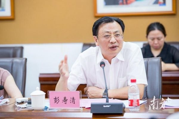 珠海宠掌门室内萌宠乐园，打造梦幻宠物天堂