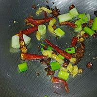 自制馋嘴猴豆干的做法图解1