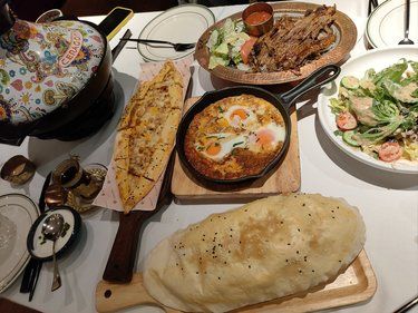 土耳其式烤肉大餐，味道可以的！