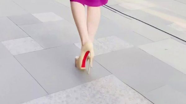 网红美女，小姐姐是害羞了吗，太好看了吧！