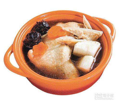 台湾宠物过年也吃年菜吃的比人还“澎湃”(图)