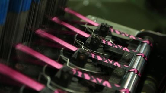 多尼斯正式上市美国纳斯达克 将打造宠物智能生态圈