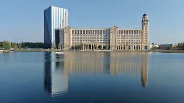 这是公园？哦是大学