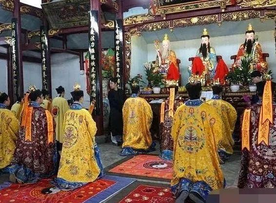 如何安慰失去宠物的你,狗狗去世亡灵何以超度