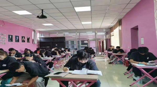 北京排名前列的宠物美容护理师培训学校名单一览.jpg
