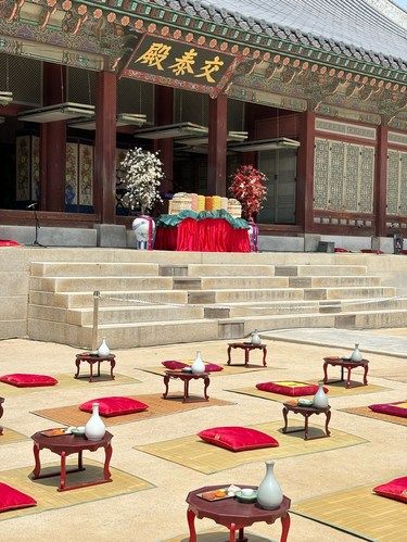 终于明白韩剧里的王为什么总是大呼小叫了[流泪]
