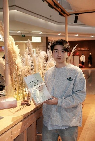 [礼花]武汉的时髦精们奔走相告