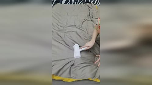 沙发，床单，平整的地方都可以用