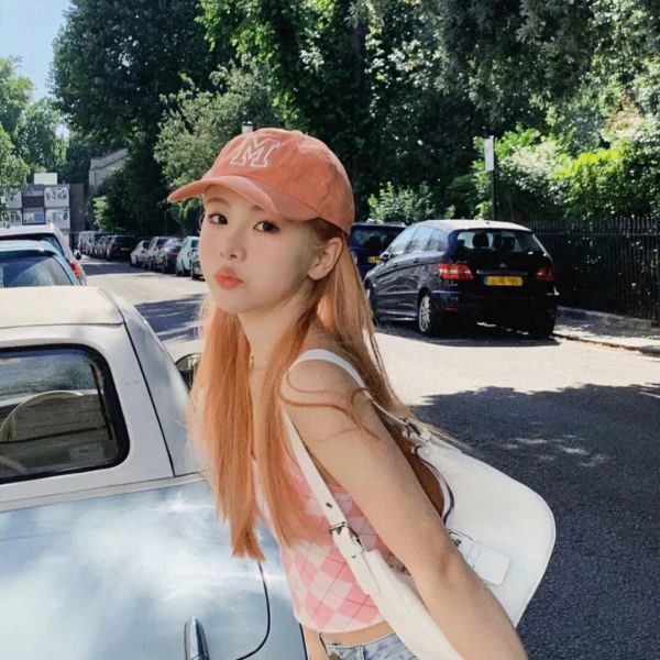 头像简单干净大方女生图片 女生头像简单大方气质