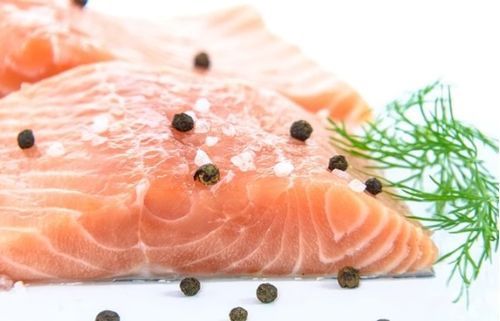 3厘米草金鱼的营养食谱:适合它们的健康食物指南