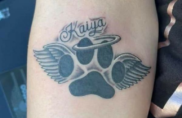 Tatuaje de huella del perro