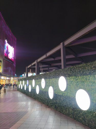 百信广场门口建地铁啦！