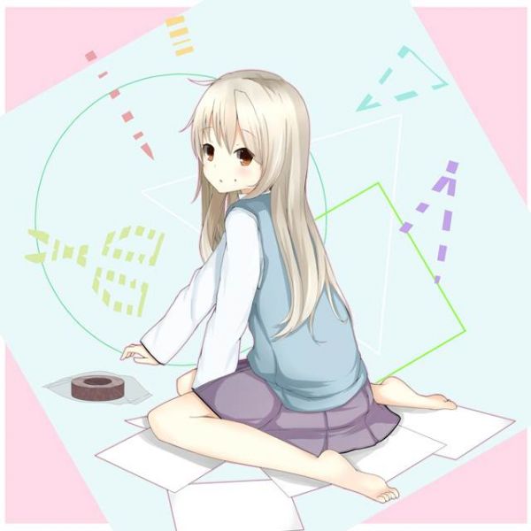 樱花庄的宠物女孩,椎名真白,制服裸足图片