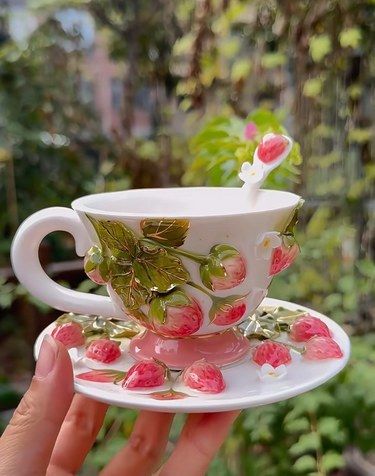 是让人看一眼就幸福的草莓杯杯呀