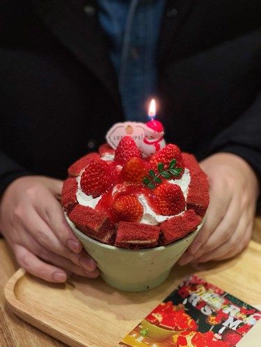 请恭喜我也拥有甜甜的草莓雪娃娃