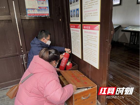 凤凰萌宠乐园，探索乐园门票背后的奇幻世界