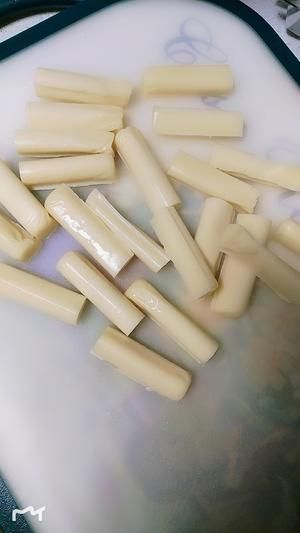 手工自制宠物零食狗零食鸡肉芝士棒的做法 步骤2