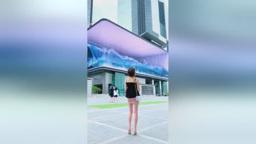 看一下外国的商场，VR技术亲身体验，这创意确实不错！