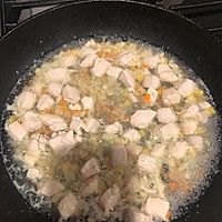 宠物加餐之煮鸡肉丁蔬菜的做法图解2