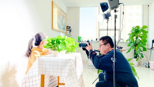 冬天太冷不想出门拍照，没关系，在家也能轻松拍出美美的照片