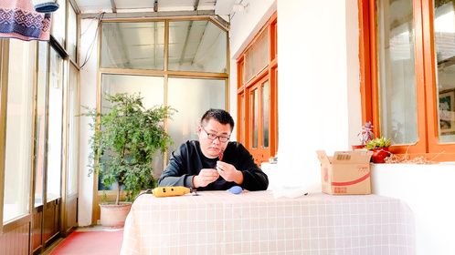 一定要给喜欢的人做一支发簪，寓意三千青丝为君独挽