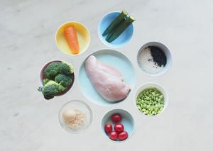 鸡胸肉糙米饭 宠物鲜食 狗湿粮的做法 步骤1