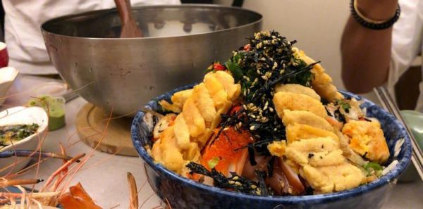 猫咪能否吃海鲜？（探讨猫咪与海鲜的关系，了解宠物饮食禁忌）