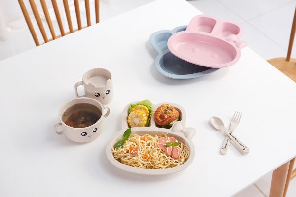 分格餐盘萌宠乐园，让饮食与创意相融合