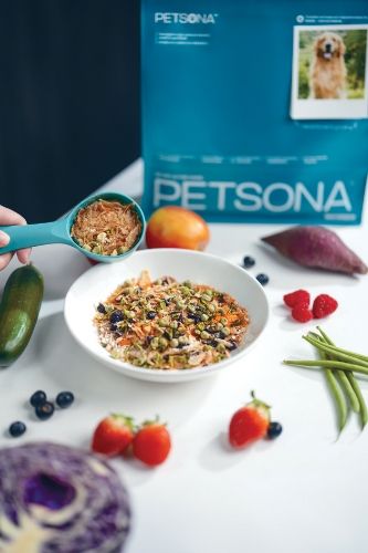 Petsona与澳洲宠物营养师及兽医团队合作，为狗只量身打造食粮方案。