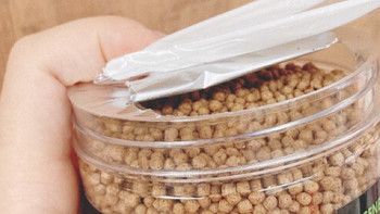 天龟粮促成长，颗粒饱满，乌龟爱吃。